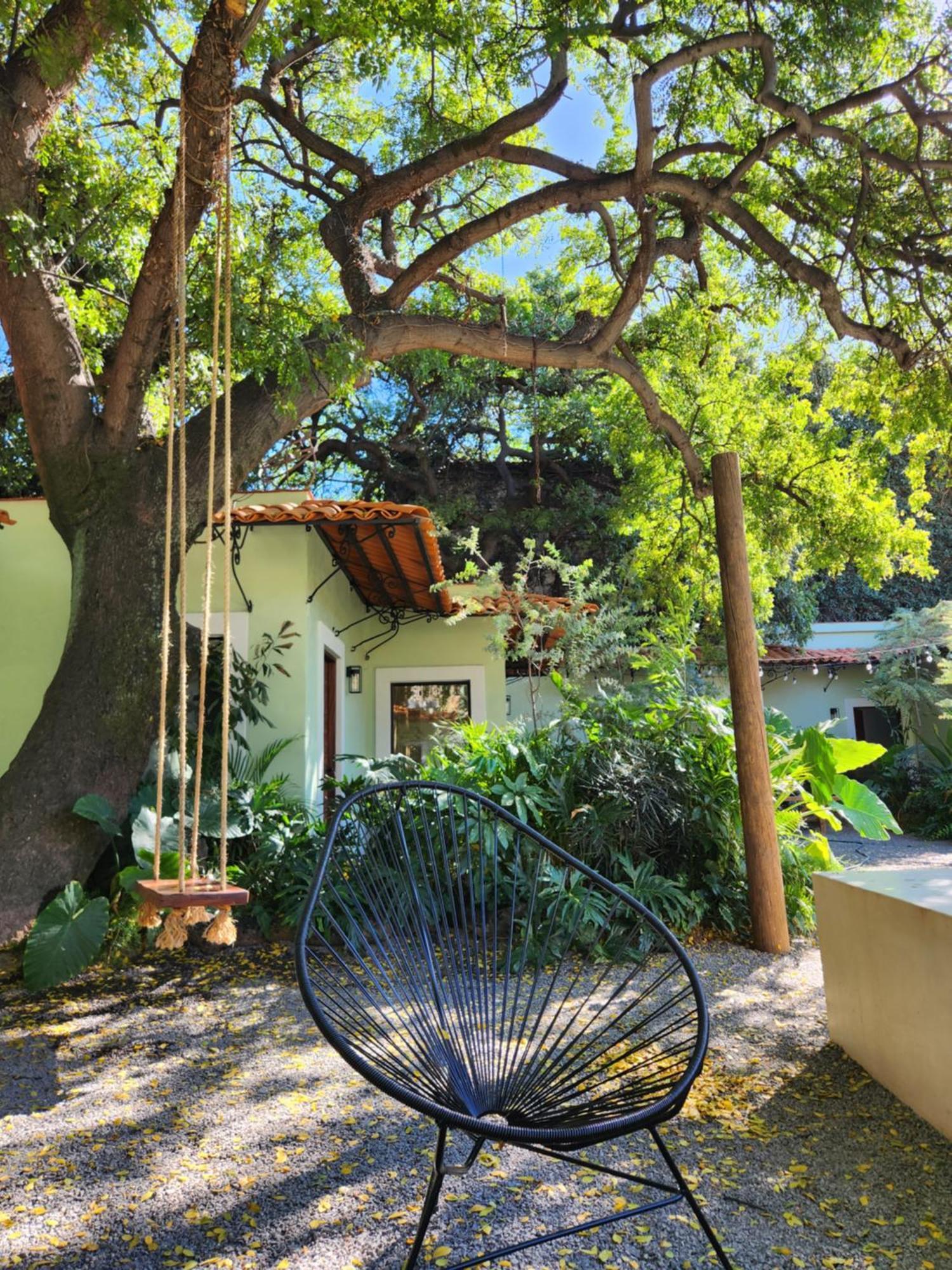 Hotel Boutique Villa Escondida, A Pasos De Lo Mejor En Tlaquepaque Exterior photo